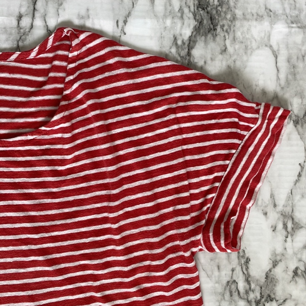 Christian Siriano New York | Women’s large 100% linen Rounded hem striped top - Picture 4 of 8